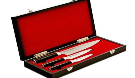 Необычный и полезный подарок для современной женщины - набор ножей